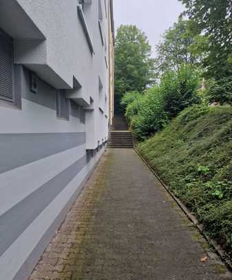 RESERVIERT - Schöne 3-Zimmer-Wohnung mit großem Balkon - Garage möglich