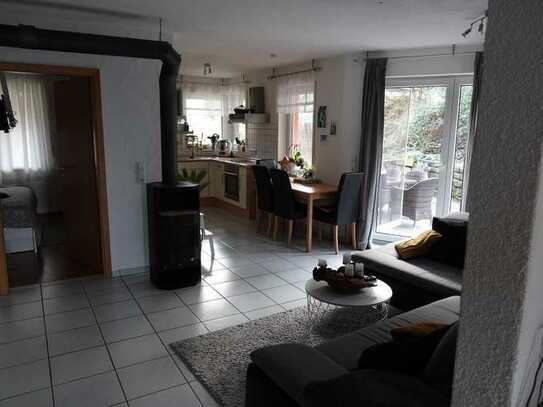 Gepflegte 2-Zimmer-Erdgeschosswohnung mit Terrasse und Einbauküche in Wildberg/ Sulz am Eck