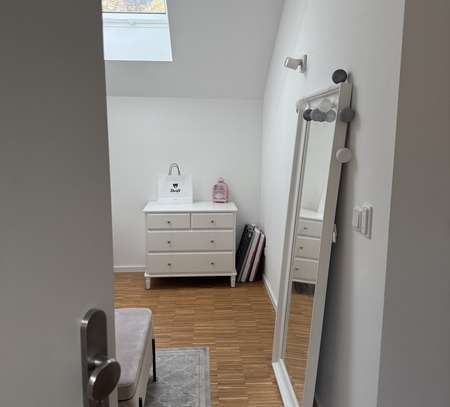 Exklusive 3-Zimmer-DG-Wohnung mit gehobener Innenausstattung mit Balkon in Göttingen Grone (Altdorf)