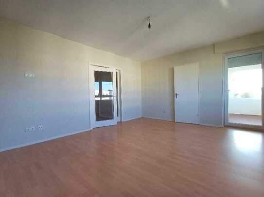 4-Zimmer-Wohnung mit Balkon