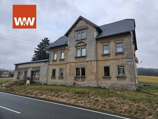 Zweifamilienhaus mit neuem Dach und viel Potential in Beiersdorf