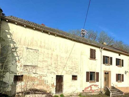 Stark sanierungsbedürftiges Haus! Abrissobjekt mit dem Potenzial vom Neubau eines MFH oder EFH!