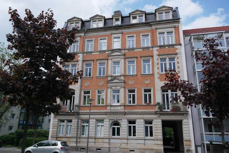 UNI-Klinik Nähe - schöne kleine 2-Zimmer-Wohnung im 1. Obergeschoss in Striesen