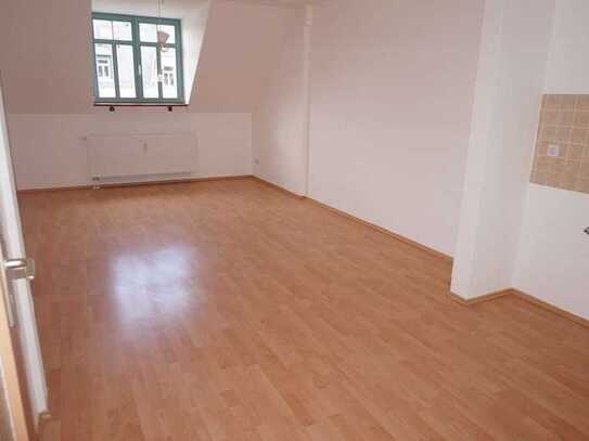 frei ab 1.6. - Dachgeschoss - West-Balkon- Schlafen zum Innenhof