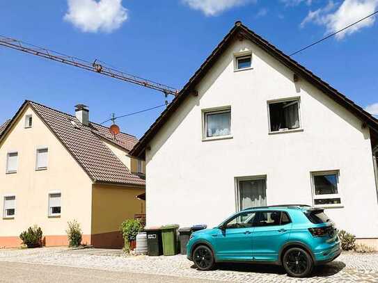 Doppelhaushälfte mit 2 Stellplätzen in Illingen-Schützingen zu verkaufen