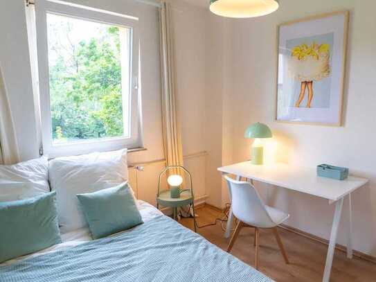 Zimmer Room in Prinzenallee, Berlin for 110 m² with 4 bedrooms