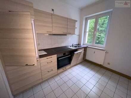 Wohnen im Grünen – Moderne 2-Zimmer-Wohnung mit Einbauküche
