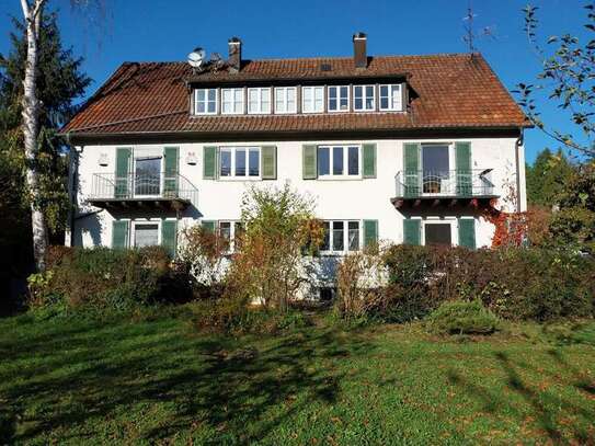 Helle WG geeignete 2-Zimmer-Wohnung in Stuttgart Vaihingen mit Balkon, frisch renoviert