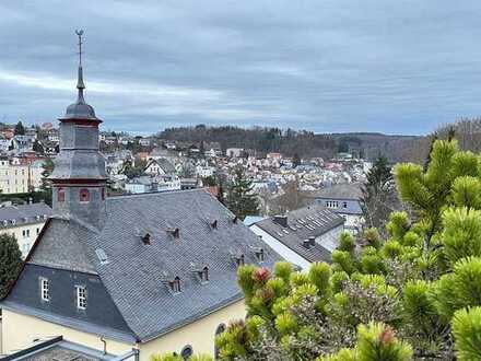 Wohnen im Grünen, 5 Minuten vom Stadtkern, tolle Wohnung mit großartiger Terrasse