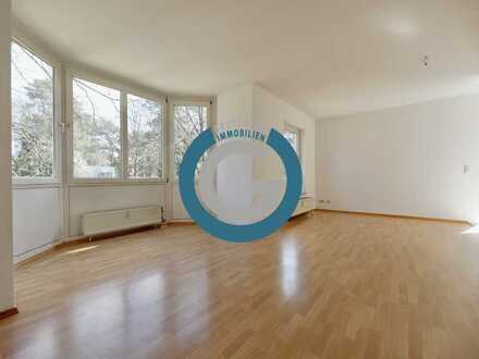 HELLE DACHGESCHOSS-MAISONETTE - MIT GROSSZÜGIGEM BALKON - RUHIGE LAGE AM WALDRAND