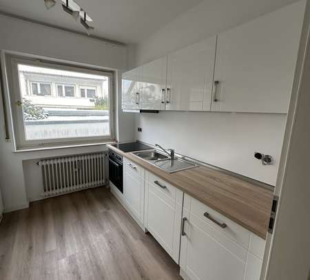 Sanierte 3Zimmer mit EBK und Balkon und Garten