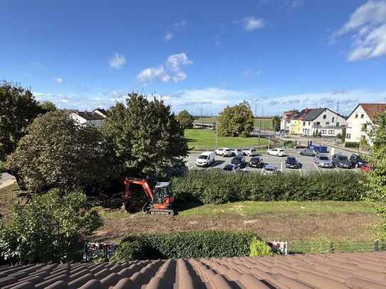 Schnuckelige 3-ZKB Dachgeschosswohnung mit Fernblick, Heddesheim