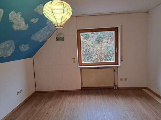 Attraktive 4,5-Zimmer-Wohnung mit Balkon in Ortsteil von Oberkirch