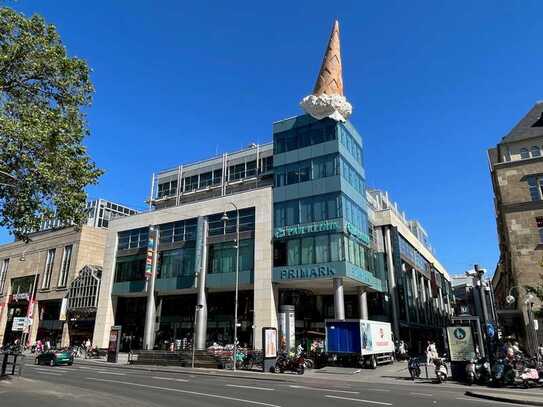 Zentrum: Großzügige Bürofläche direkt am Neumarkt zu vermieten!