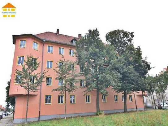 *Langjährig vermietete EG-Wohnung mit Parkettboden & Loggia zum Verkauf*