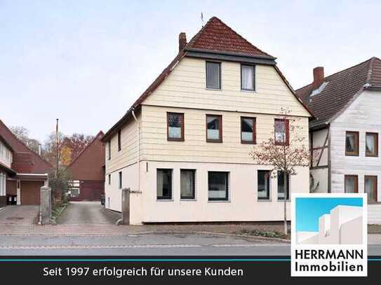 Mehrfamilienhaus nebst diversen Nebengebäuden