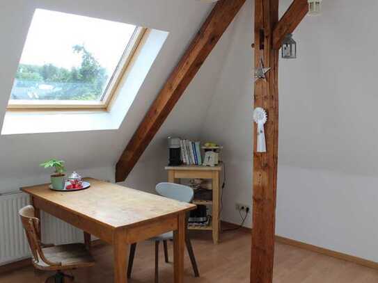 Stilvolle 2 ZKB, DG Altbauwohnung, Hoberge-Uerentrup für 1 Person