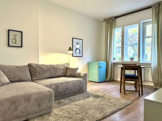 ** Urban Living in Schöneberg ** freshly renovated jewel apartment with two rooms