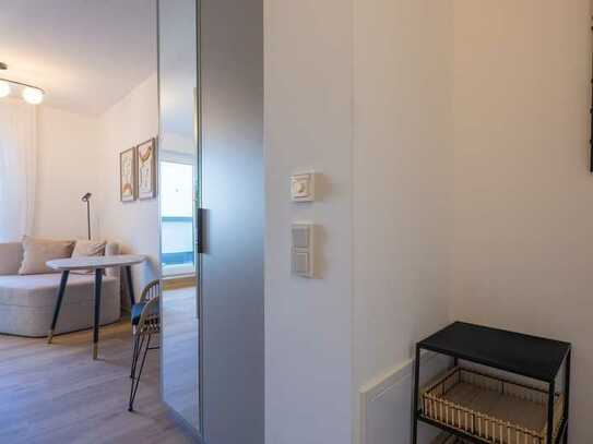 Design-Apartment (vollmöbliert) inkl. Einbauküche und Loggia zum Erstbezug!