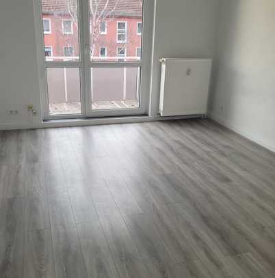 Große 3-Zimmer-Wohnung mit Balkon!