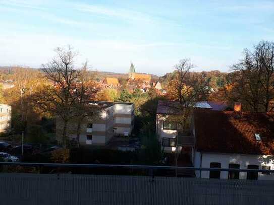 Stadtnahe attraktive 2,5-Raum-Wohnung mit EBK und 2 Balkone in Mölln, Nähe Wasserturm und Kurpark