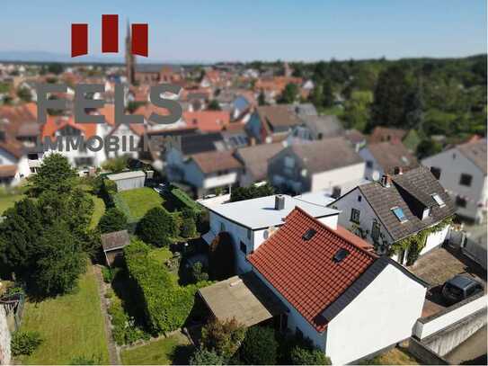 Aufgepasst! Tolles Altstadtanwesen mit Traumgrundstück in Langen