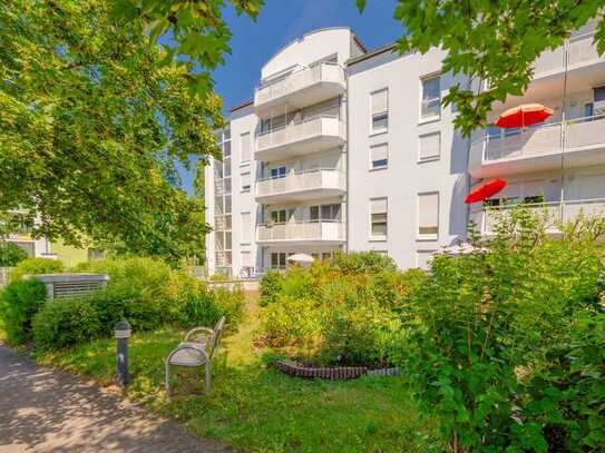 Erstbezug nach Sanierung* 2 RWE * Aufzug * Tageslichtbad * Balkon * zentrale + grüne Lage * TOP