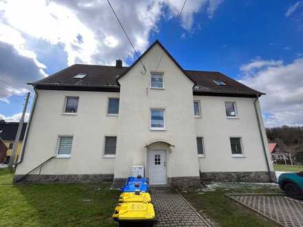 2- Raum-Wohnung in ruhiger Lage zu vermieten mit riesigem Garten und Stellplatz