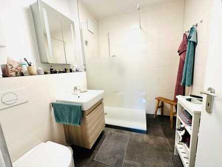 Gut geschnittene 3-Zimmer Wohnung mit 2 Balkonen & Tiefgaragenstellplatz in Bonn-Meßdorf