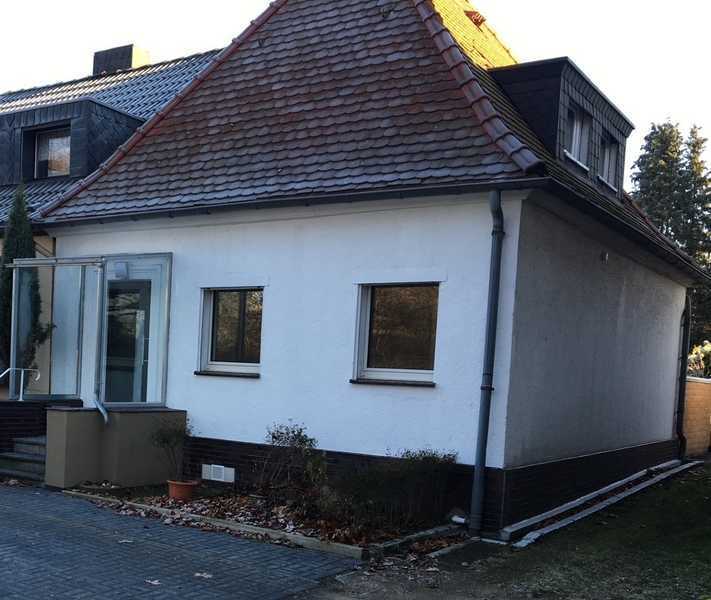 Gepflegtes Reihenendhaus mit sonnigem Garten und 3 Zimmern in Köln zu vermieten