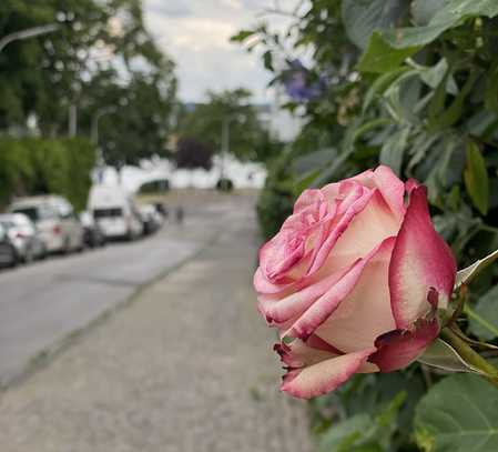 Reizvolle EG-Maisonette-Wohnung mit kleinem Garten nah am Rhein und fußläufig zur City.