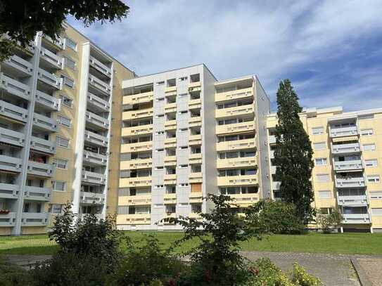 Sofort freie, modernisierte 3-Zimmer-Eigentumswohnung mit Südloggia und Ausblick!