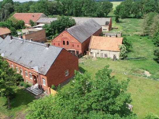 Attraktives Wohnhaus mit Remise und zusätzlichem Grundstück in Kletzke