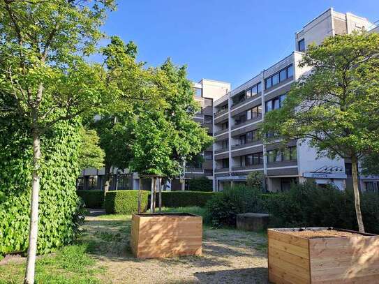 4,5-Raum-Wohnung mit 2 Balkonen, EBK, Keller u. Fahrradraum in Mainz-Stadtmitte (Toplage)