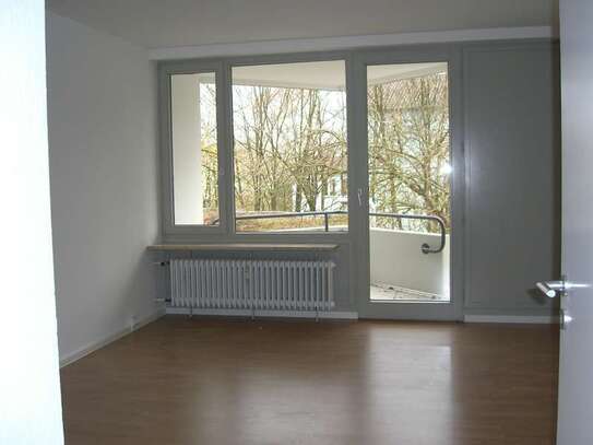 2-Zimmer-Wohnung mit Balkon (Single oder Paare) in Usingen,