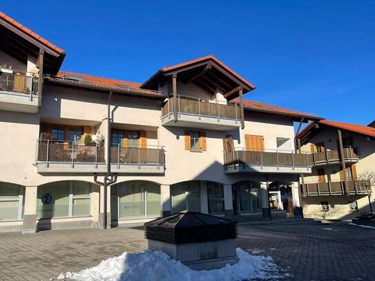 Gemütliche und helle 2-Zimmer-Wohnung mit Loggia und Einbauküche in Gmund a.Tegernsee