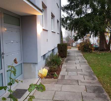 TOP sanierte ruhige 2-Zimmer-Wohnung mit Waldblick