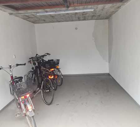 Garageneinstellplatz für ein Motorrad in MG-Giesenkirchen-Zentrum