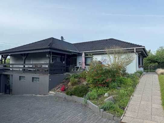 Freistehender Bungalow mit großem Garten