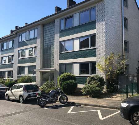 Helle 3 Zimmer-Whg mit großem Südbalkon