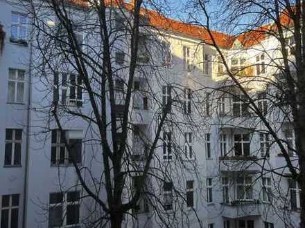Erstbezug nach Sanierung Altbauwohnung mit Luxusausstattung im Güntzelkiez