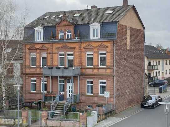 Großzügig wohnen in gepflegten Jugendstilhaus