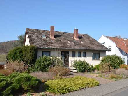 Wohnhaus am Main! EFH mit Einliegerbereich, parkähnliche Gartenfläche u.v.m.
