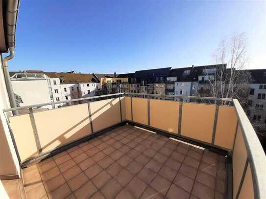 *** Günstige 3-Zimmer mit Laminat und Balkon in ruhiger Lage !!!***