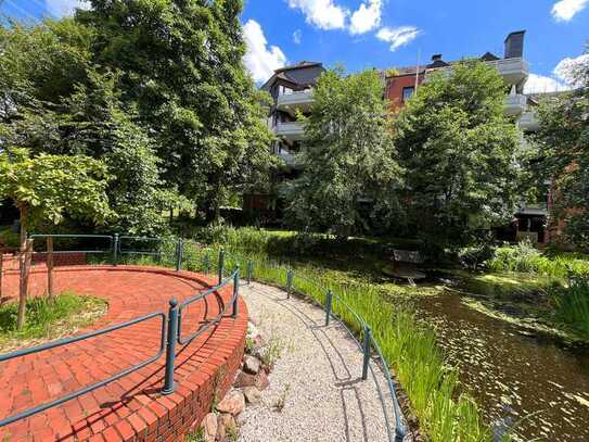 Perfekt geschnittenes "Penthouse" mit Dachterrasse & Aufzug an der Stadtgrenze zu Köln