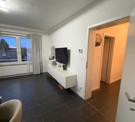 Geschmackvolle 2-Raum-Wohnung mit Balkon in Köln Porz Urbach