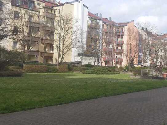 2-Raum-Wohnung mit Balkon und TG-Stellplatz in Nürnberg