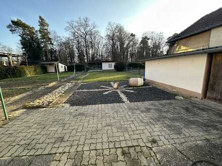 DHH in ruhiger Lage mit großem Grundstück