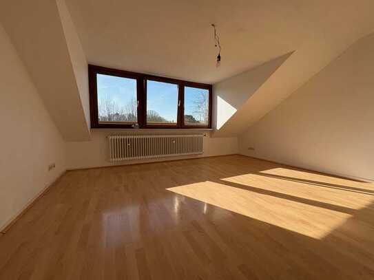 Helle, toll geschnittene 2-Zimmer-Wohnung mit Wohnküche