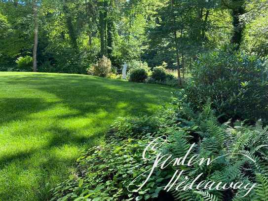 THE SECRET GARDEN … HIDEAWAY !